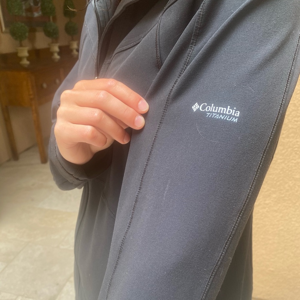 Columbia Performance Jacket - Picture 2 of 2